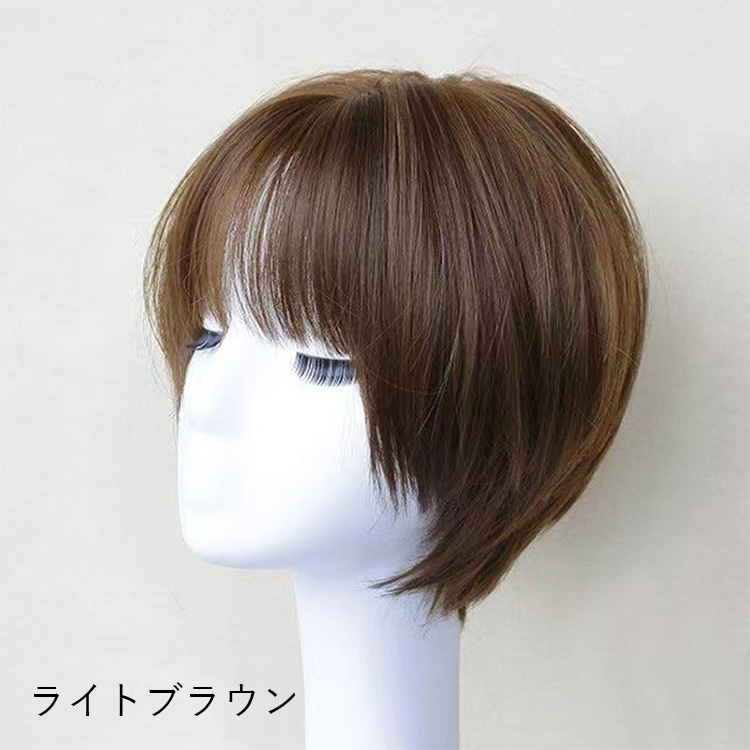 医療用ウィッグのショートボブスタイル。自然なダークブラウンの髪色で、ふんわりとしたボリュームがあり小顔に見えるように設計されています。分け目自由で地肌がリアルに見えるつくりです。