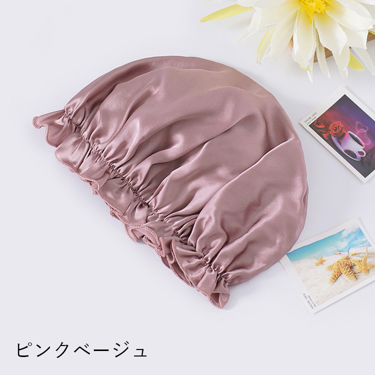 シルク100%の医療用ナイトキャップ。M/L/XLのサイズ展開で、脱毛や抗がん剤治療によりデリケートになった頭皮を摩擦レスで優しく保護します。