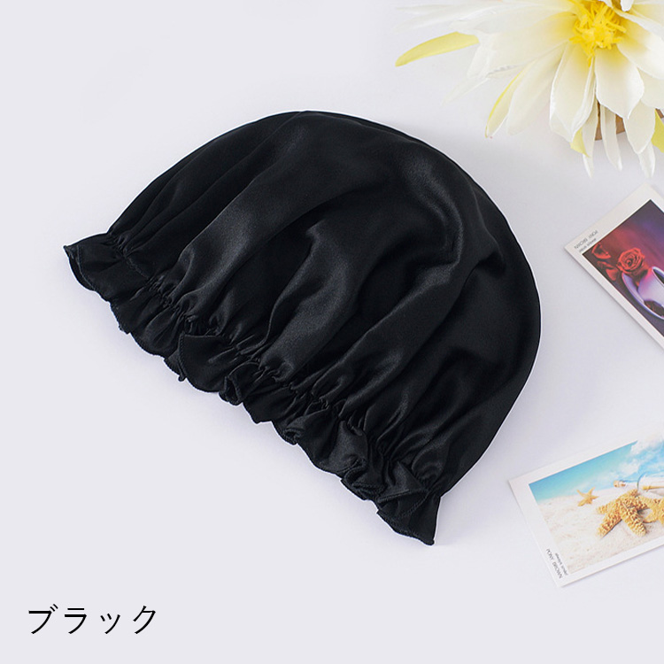 シルク100%の医療用ナイトキャップ。M/L/XLのサイズ展開で、脱毛や抗がん剤治療によりデリケートになった頭皮を摩擦レスで優しく保護します。