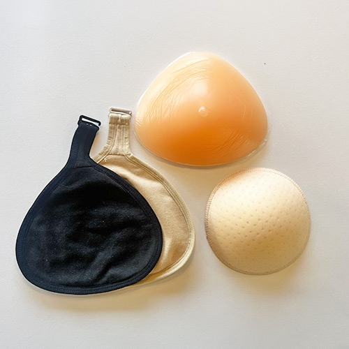 フィルムコーティング仕様のシリコン製乳房パッドカバー付き3点セット